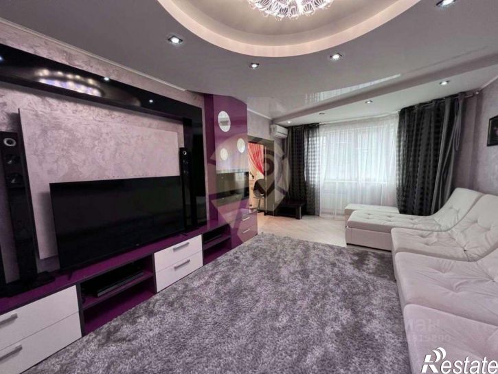 3-комн квартира Степной мкр,дом 10