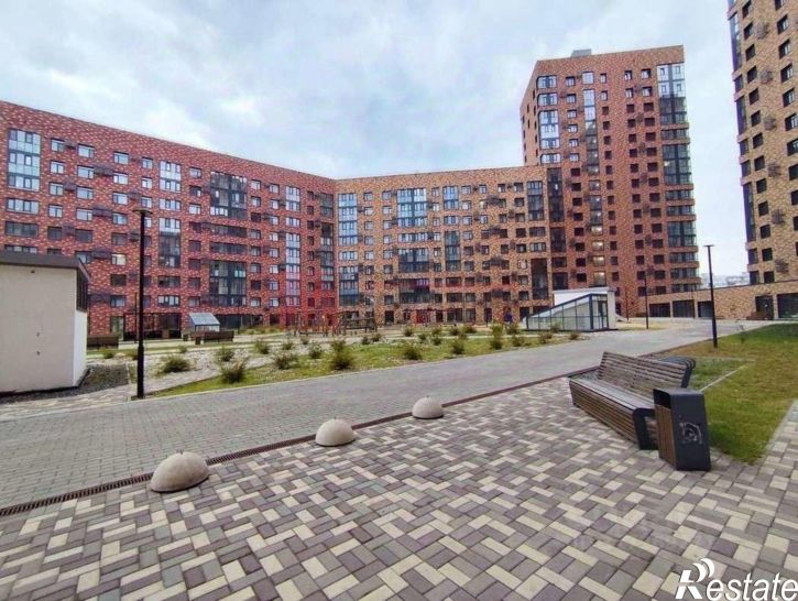 3-комн квартира Космос мкр,дом 11