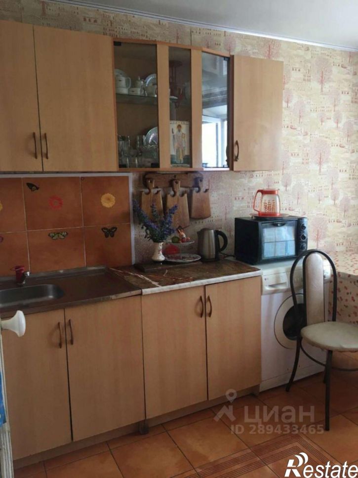 3-комн квартира улица 8 Марта, 42,  д. 42