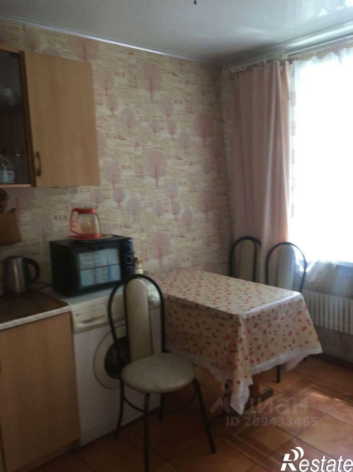 3-комн квартира улица 8 Марта, 42,  д. 42