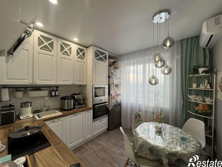 3-комн квартира Королева мкр,дом 8