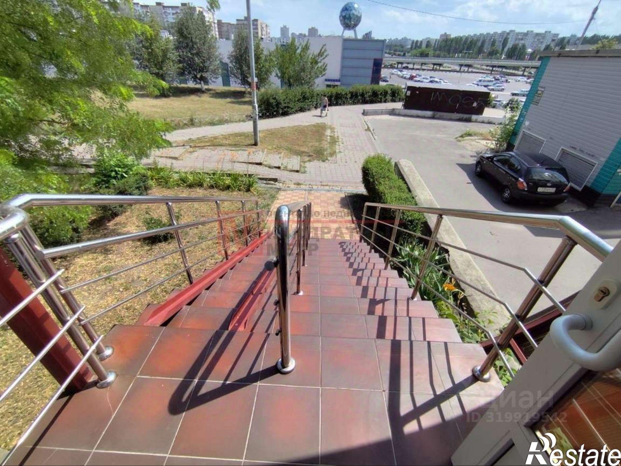 Купить помещение свободного назначения за 6 600 050 рублей на Лесной мкр, 18