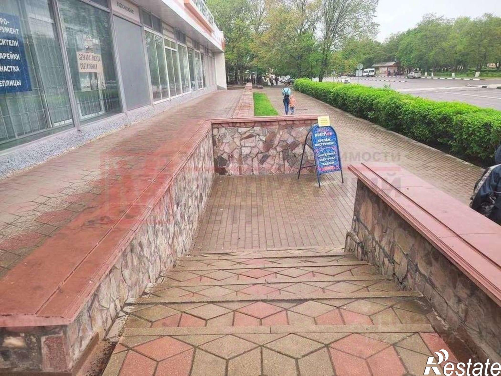 Купить помещение свободного назначения за 120 001 000 рублей на Олимпийский мкр, 62