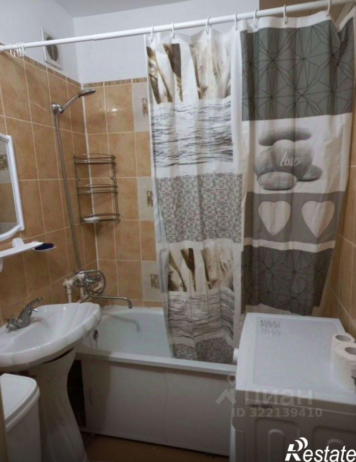 2-комн квартира мкр Макаренко, 15,  д. 15