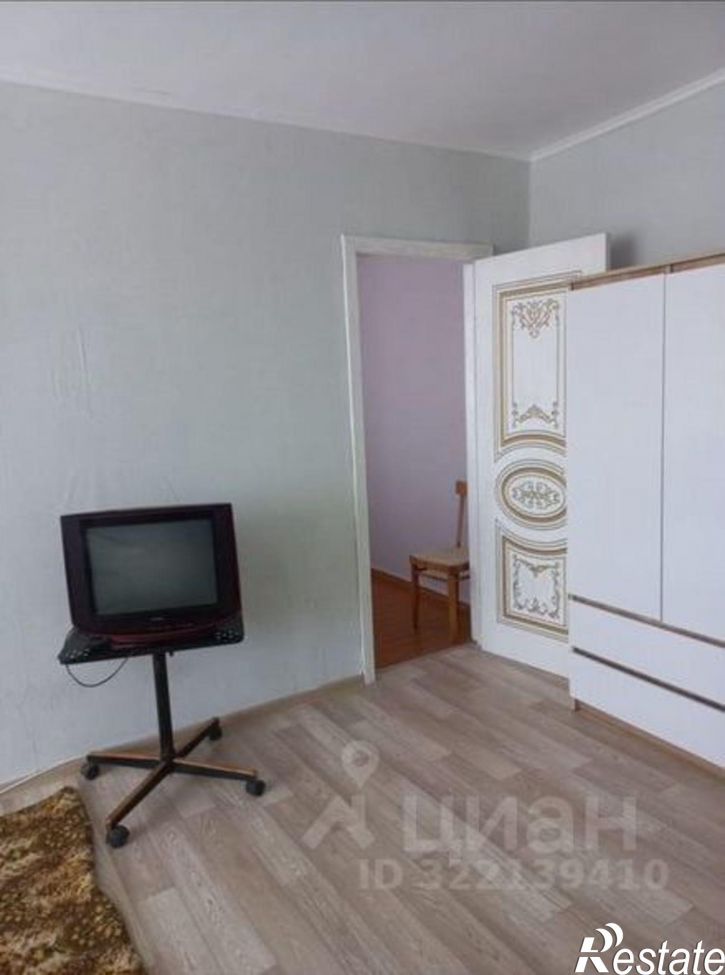 2-комн квартира мкр Макаренко, 15,  д. 15