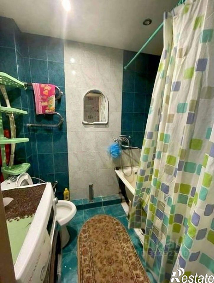 3-комн квартира Интернациональный мкр, 45,  д. 45