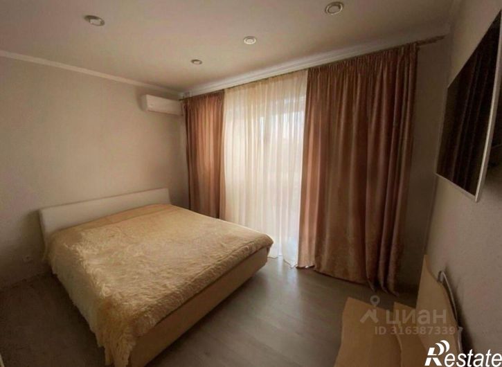 3-комн квартира Степной мкр, 9,  д. 9