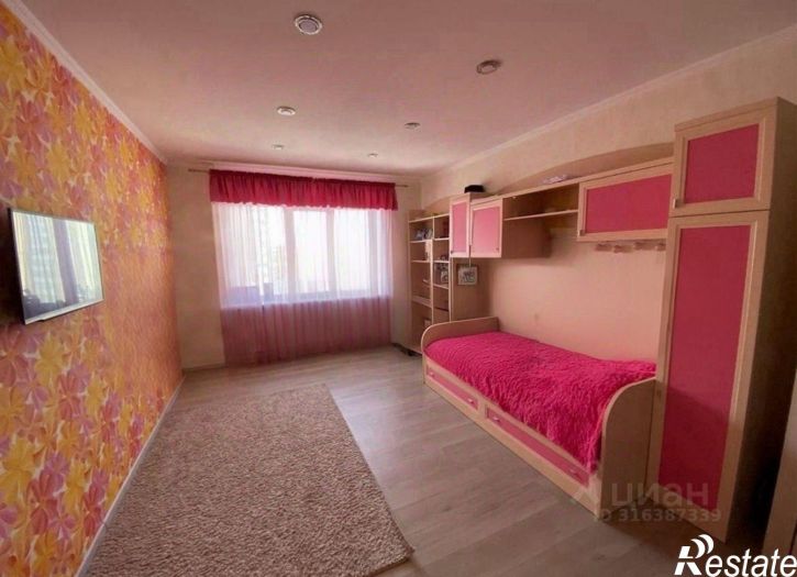 3-комн квартира Степной мкр, 9,  д. 9