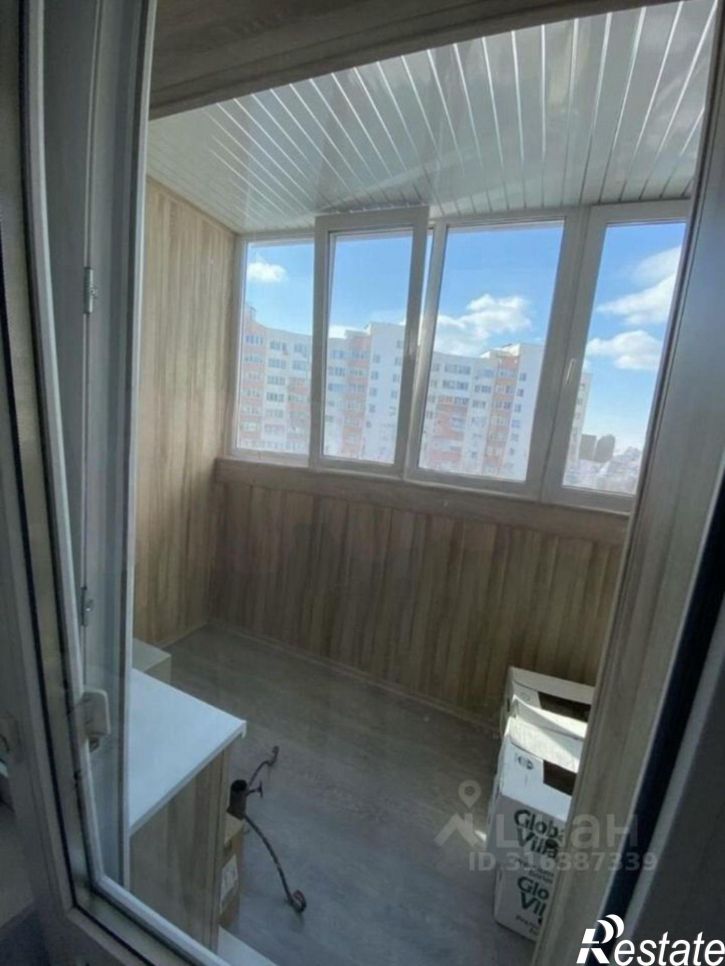 3-комн квартира Степной мкр, 9,  д. 9