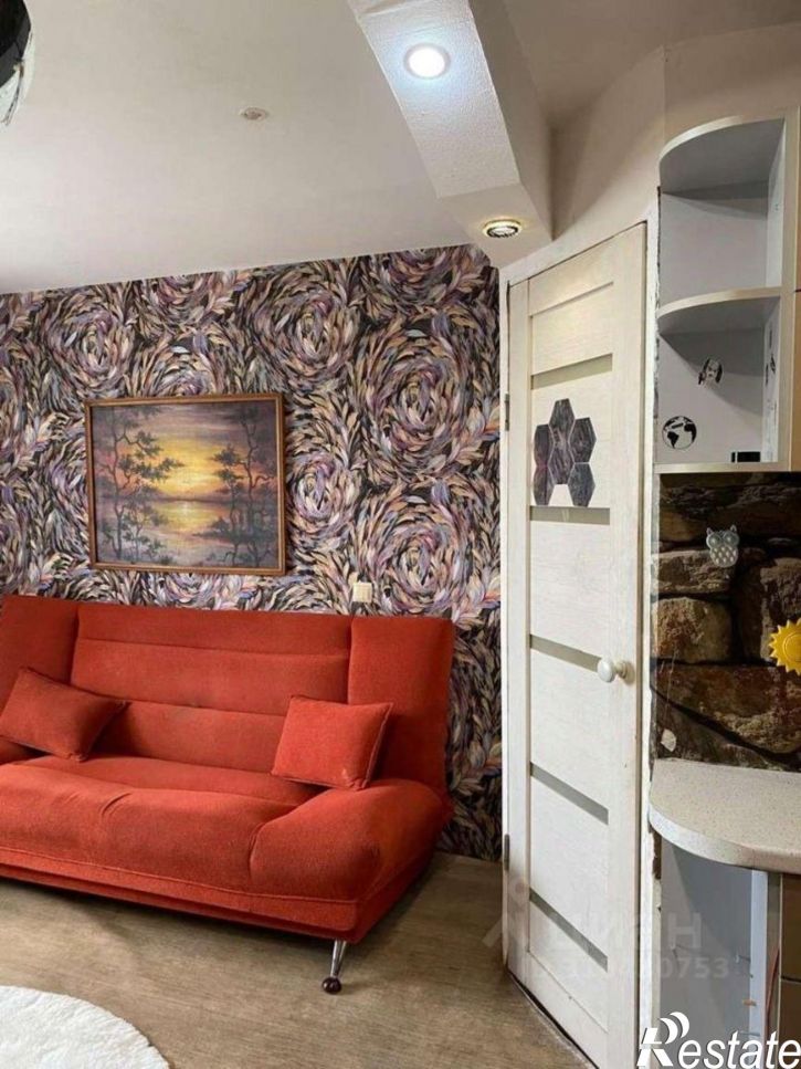 1-комн квартира мкр Горняк, 10,  д. 10