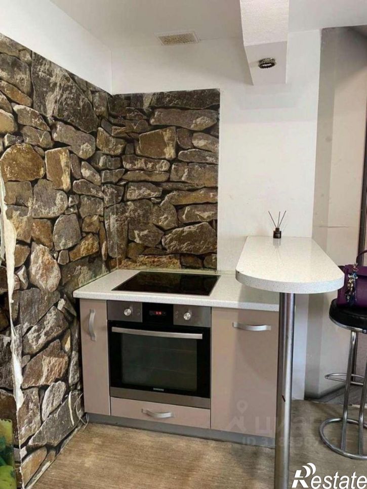 1-комн квартира мкр Горняк, 10,  д. 10