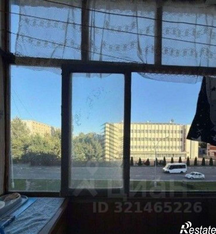 2-комн квартира мкр Горняк, 24,  д. 24