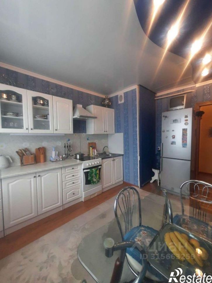 3-комн квартира мкр Королева, 1а,  д. 1а