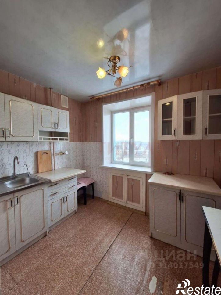 3-комн квартира мкр Приборостроитель, 32,  д. 32