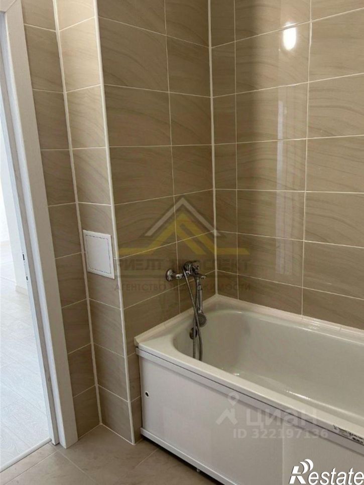 3-комн квартира Степной мкр, 35,  д. 35