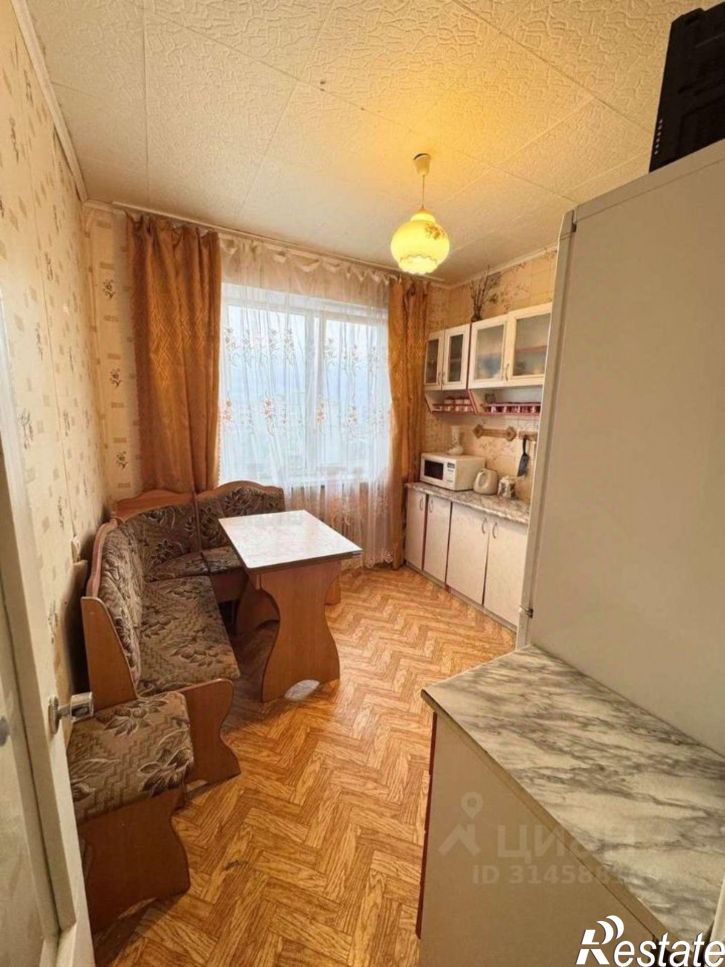 3-комн квартира мкр Королева, 4,  д. 4