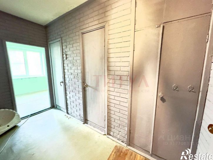 2-комн квартира мкр Макаренко, 34,  д. 34