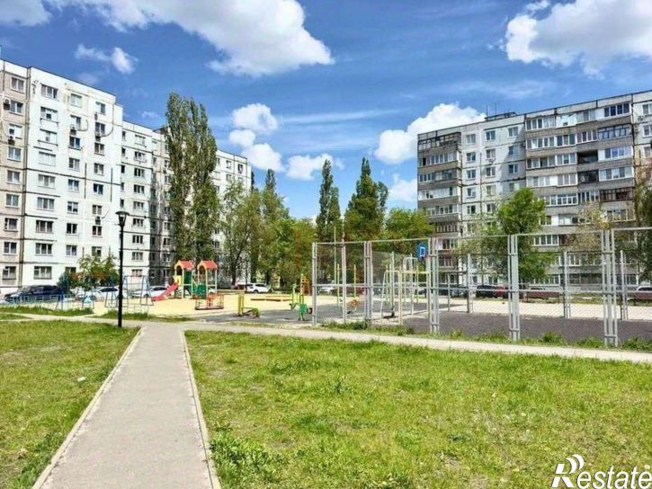 2-комн квартира мкр Макаренко, 34,  д. 34