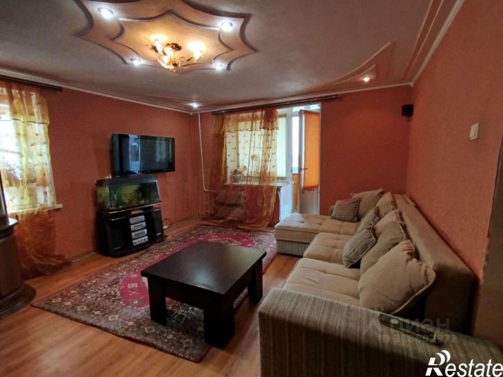 4-комн квартира мкр Макаренко, 40,  д. 40