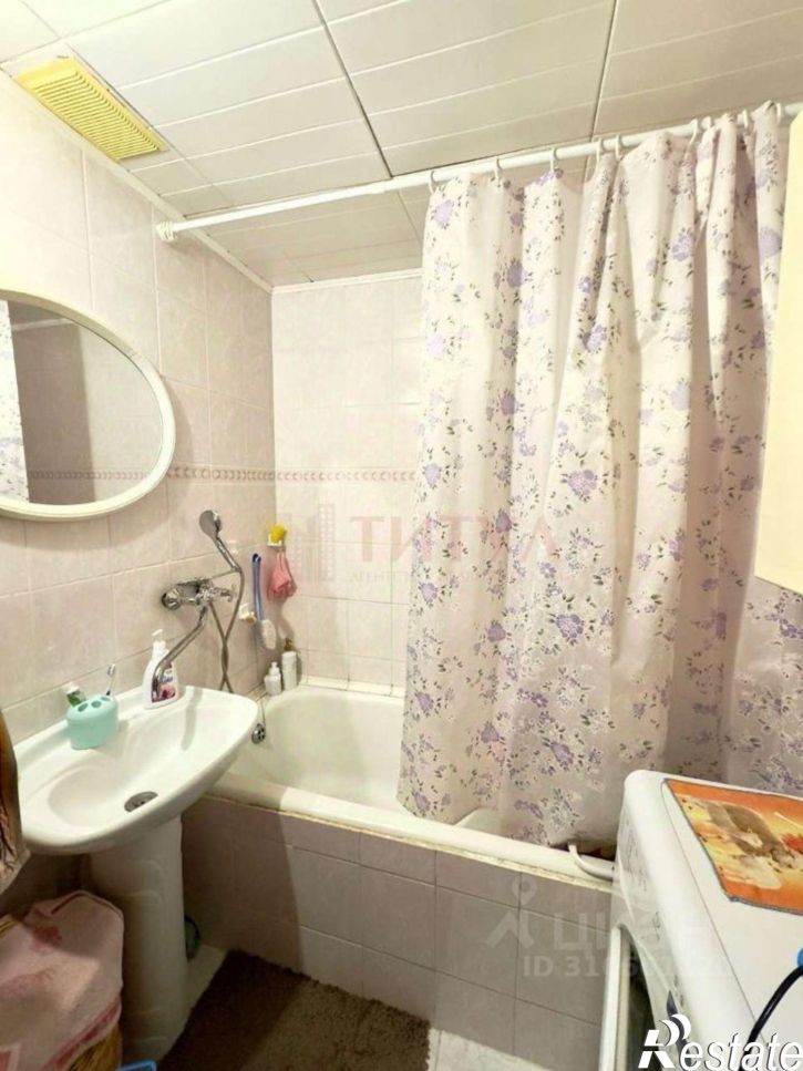 3-комн квартира мкр Буденного, 5,  д. 5