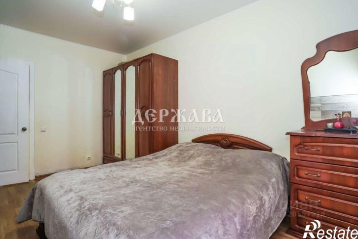 3-комн квартира Степной мкр, 4,  д. 4