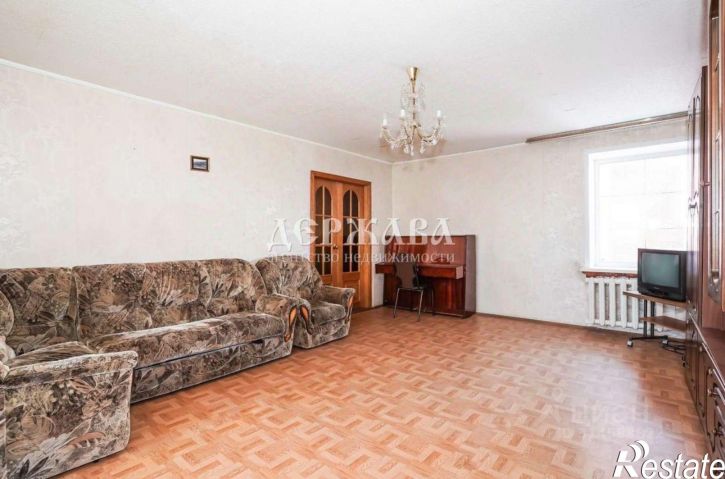 5-комн квартира мкр Дубрава квартал 1, 8,  д. 8