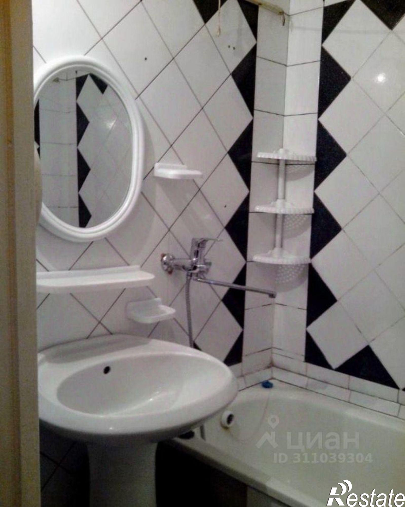 Сдать квартиру за 25 000 рублей на Конева мкр,дом 2