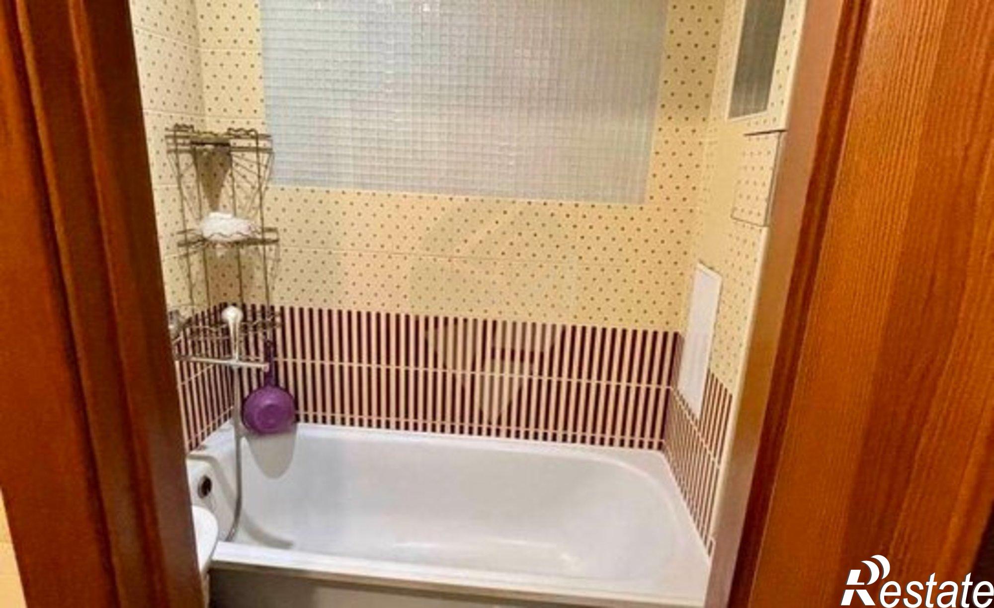 Купить квартиру за 2 250 000 рублей на микрорайон Молодогвардеец, 1