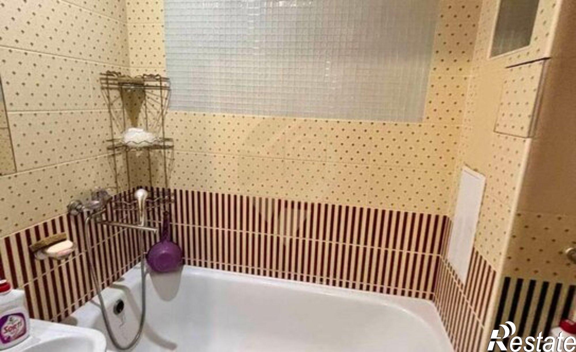 Купить квартиру за 2 250 000 рублей на микрорайон Молодогвардеец, 1