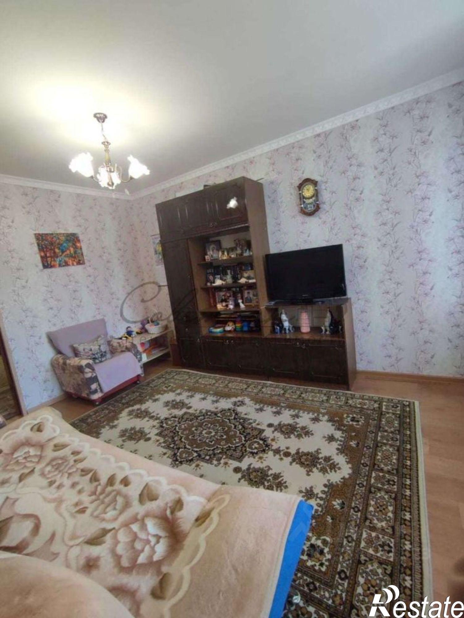 Купить квартиру за 3 750 000 рублей на Парковый мкр,дом 14