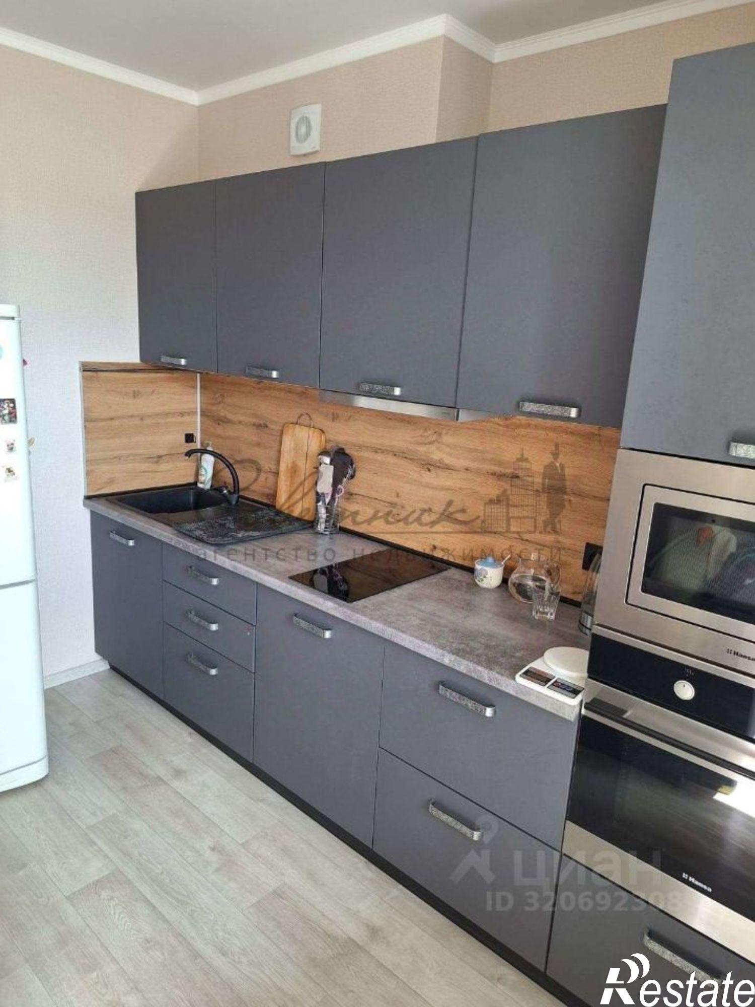 Купить квартиру за 4 000 000 рублей на Заречье мкр,дом 17