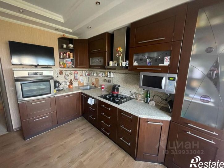 3-комн квартира Южный м-н, 6