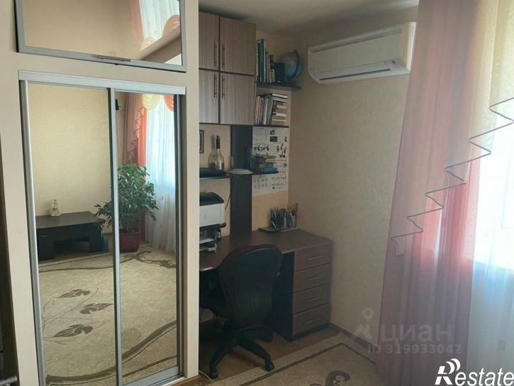 3-комн квартира Южный м-н, 6