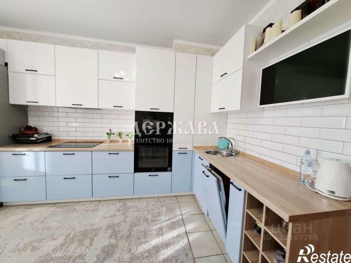 3-комн квартира Степной мкр,дом 31