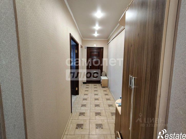 3-комн квартира Старый Оскол г., Юго-Западный