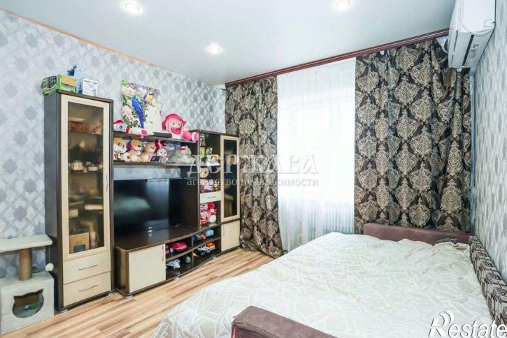 2-комн квартира Горняк мкр,дом 8