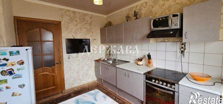 4-комн квартира Восточный мкр,дом 9