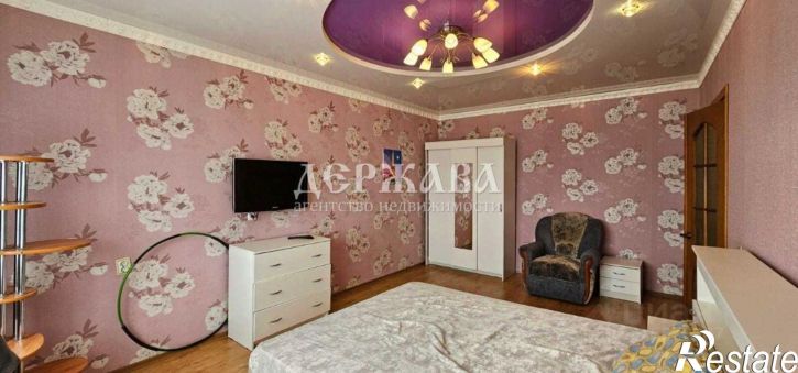 4-комн квартира Восточный мкр,дом 9