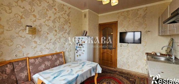 4-комн квартира Восточный мкр,дом 9