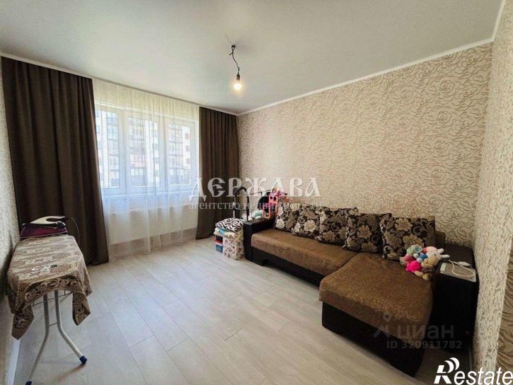 3-комн квартира Степной мкр,дом 31