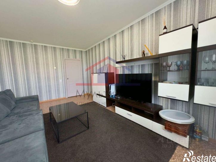 3-комн квартира Заречье мкр,дом 6