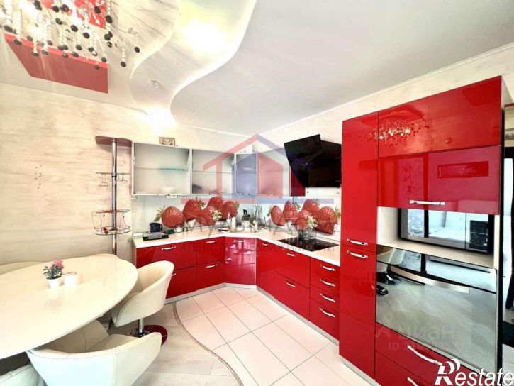 3-комн квартира Степной мкр,дом 10