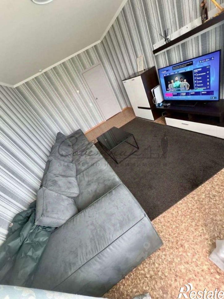 3-комн квартира Заречье мкр,дом 6