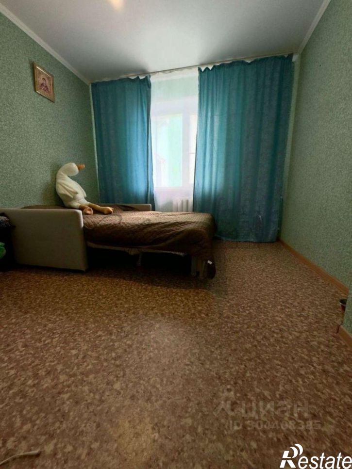 3-комн квартира Заречье мкр,дом 6