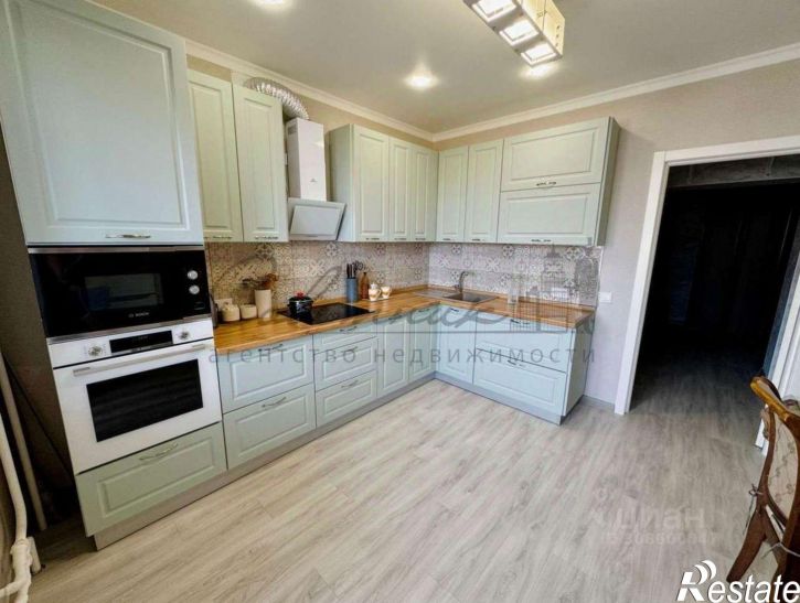 3-комн квартира Степной мкр,дом 14