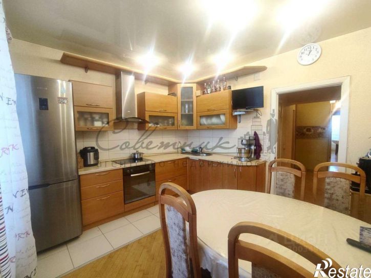 3-комн квартира Степной мкр,дом 15