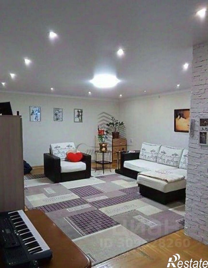 3-комн квартира Космос мкр,дом 3