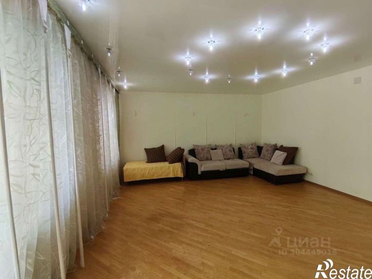 3-комн квартира Степной мкр,дом 15