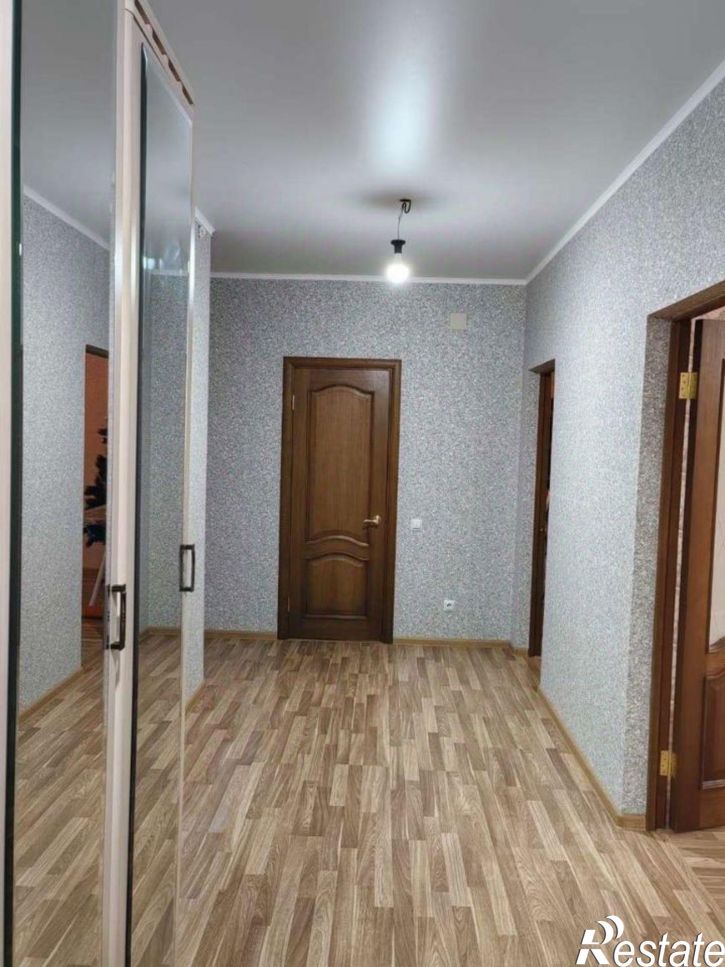 3-комн квартира Степной мкр,дом 31