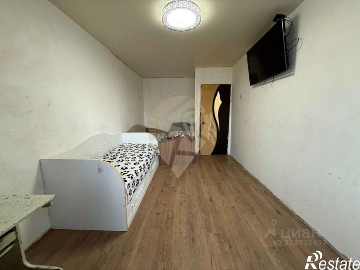 2-комн квартира мкр Макаренко, 1,  д. 1